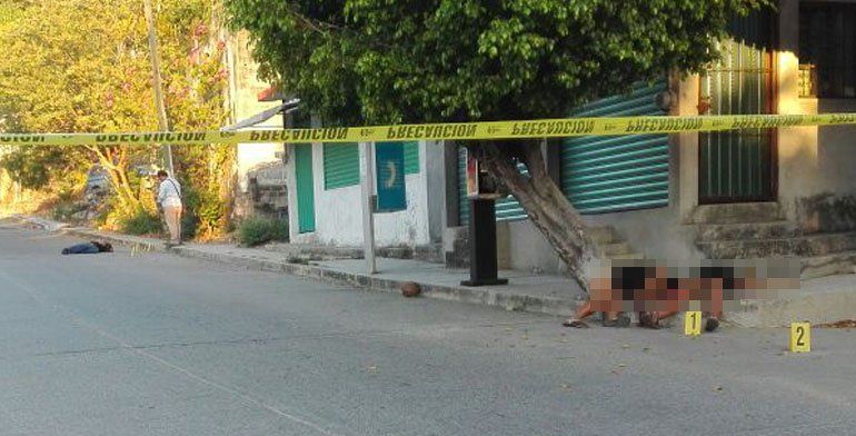 Asesinan a dos mujeres y un hombre en Acapulco Asesinan a dos mujeres y un hombre en Acapulco