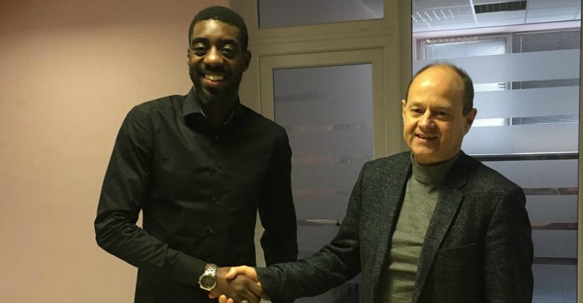 Equipo que contrató a futbolista por su perfil en Wikipedia es víctima de falsa información