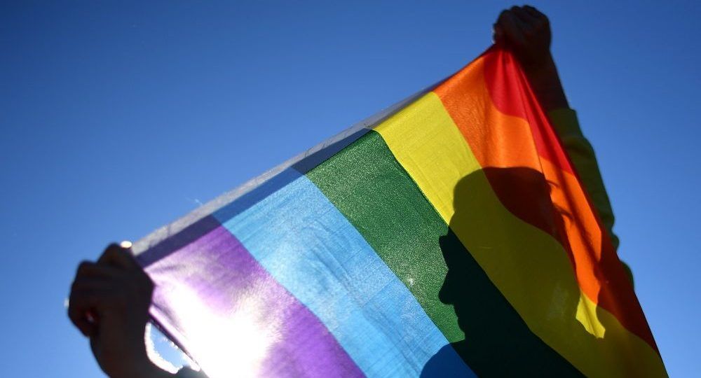 Trump considera cambios en regulaciones de salud que afectan a la comunidad LGBT - bermudas-lgbt-e1518118916206