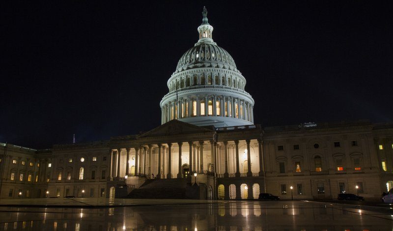 Congreso de EE.UU. aprueba presupuesto sin solución para dreamers