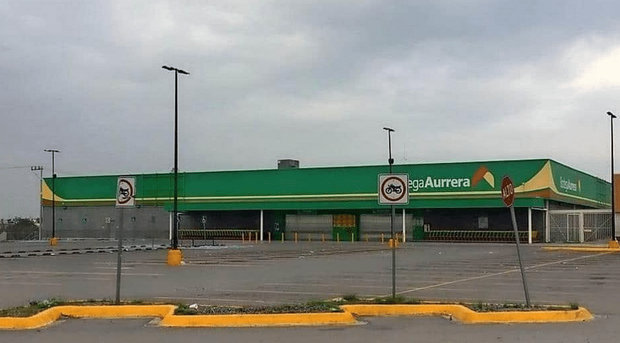 Ladrones atan a 10 empleados para intentar robar cajero en Nuevo León