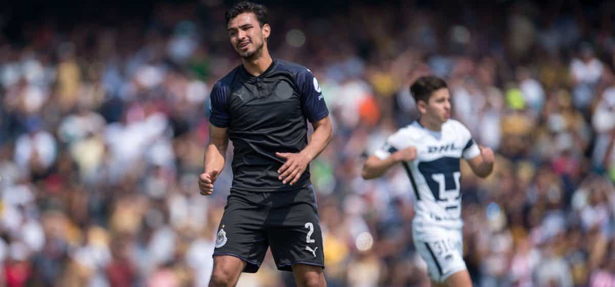 Chivas perdona y empata con Pumas en CU