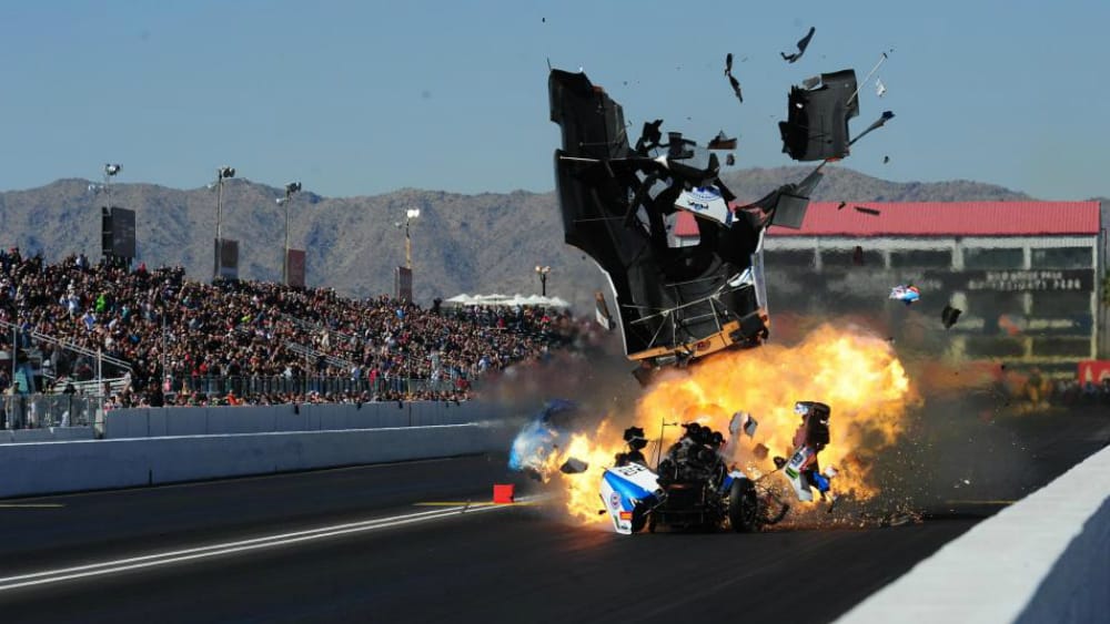 #VIDEO El impactante choque de autos durante carrera de velocidad