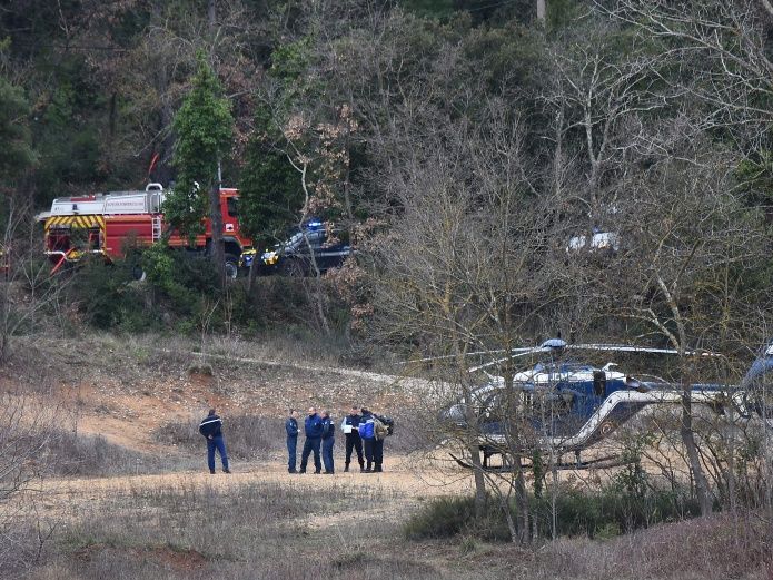 Choque de helicópteros deja 5 muertos en Francia