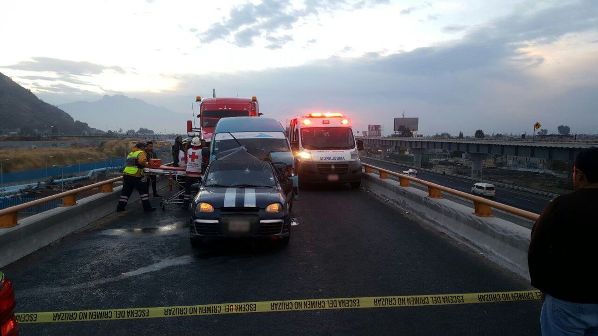 Choque en la México-Puebla deja dos muertos