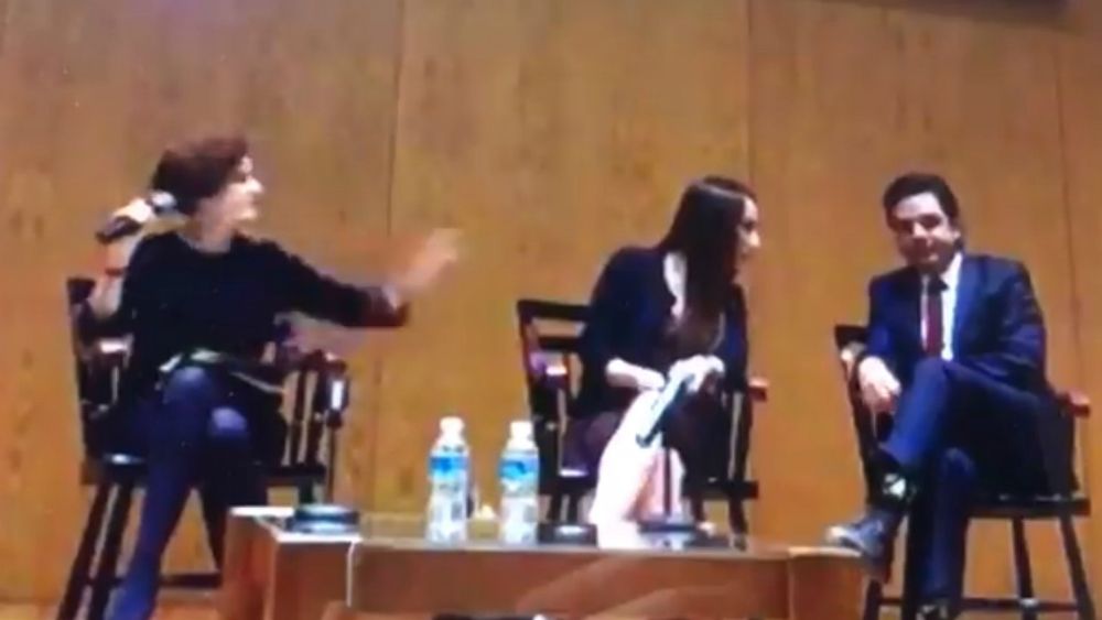 #VIDEO Denise Dresser le truena los dedos a Gabriela Cuevas y Zoe Robledo