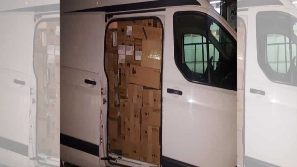 Detienen a sujeto con dos mil 780 celulares en la Venustiano Carranza