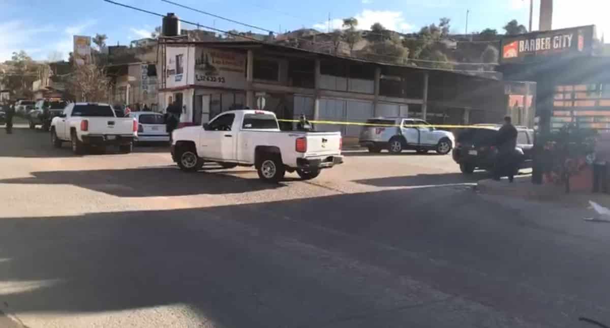 Policías municipales enfrentan a grupo armado en Nogales
