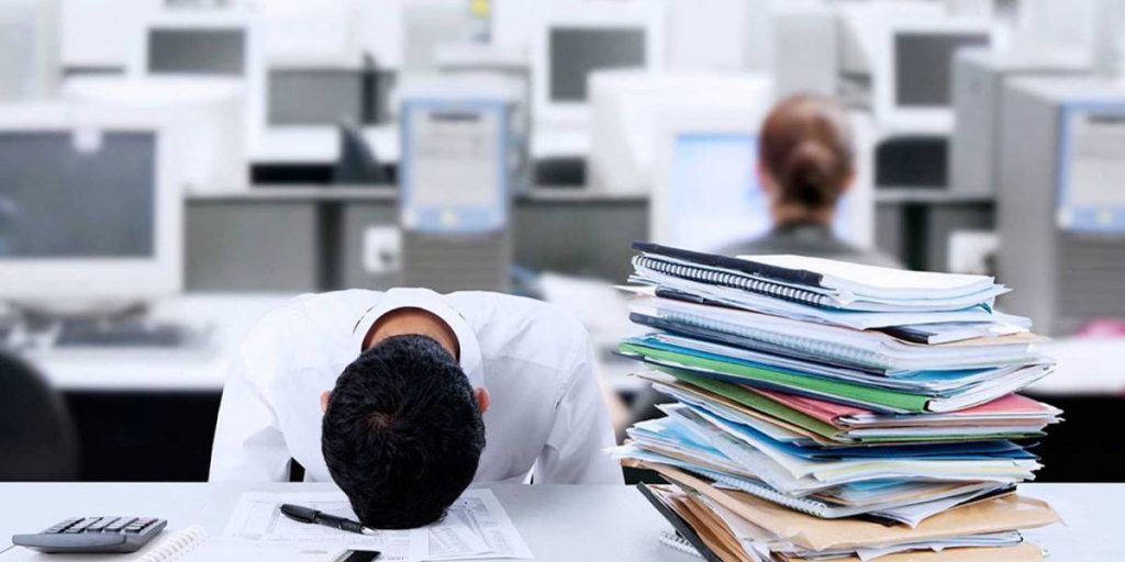 Desorganización provoca estrés - estres-laboral3-1024x512