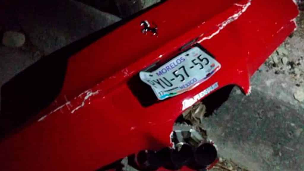 Ferrari de Alberto Sentíes se accidenta en Autopista del Sol