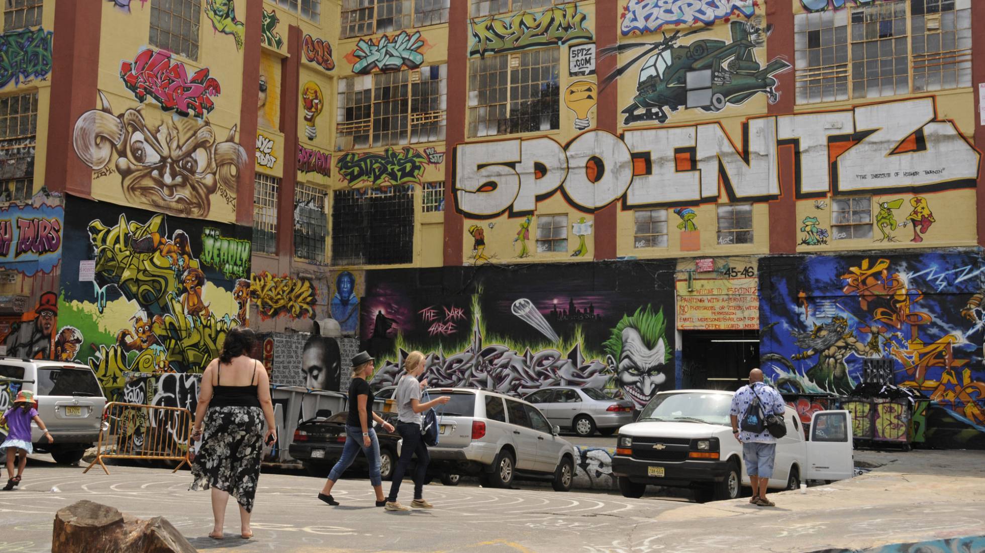 Indemnizan a grafiteros con 6.7 mdd tras derrumbar edificio con sus obras en NY Indemnizan a grafiteros con 6.7 mdd tras derrumbar edificio con sus obras en NY