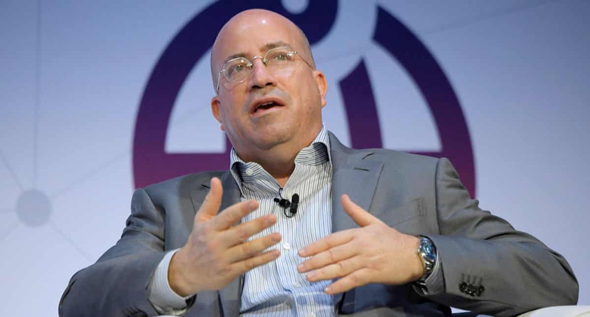 Gobierno debería revisar a Google y Facebook: presidente de CNN