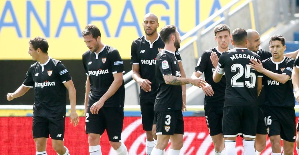 Layún juega todo el partido en victoria del Sevilla