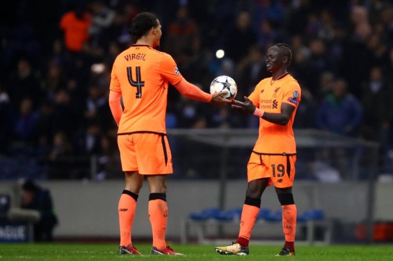 Liverpool golea al Porto con todo y mexicanos