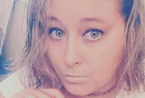 Despiden a mesera por quejarse en Facebook Despiden a mesera por quejarse en Facebook