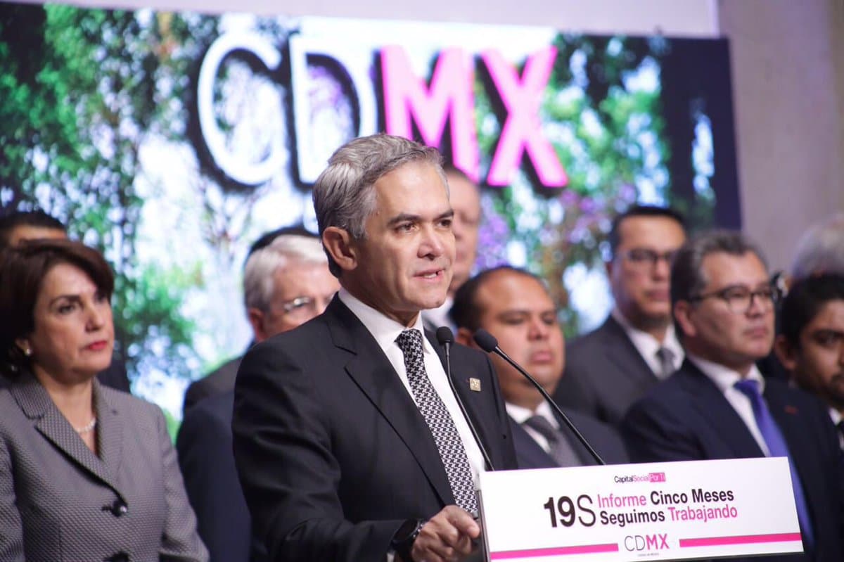 Entregan certificados de reconstrucción para afectados por sismo