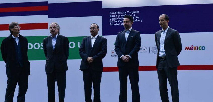 México entrega documentación para ser sede del Mundial 2026