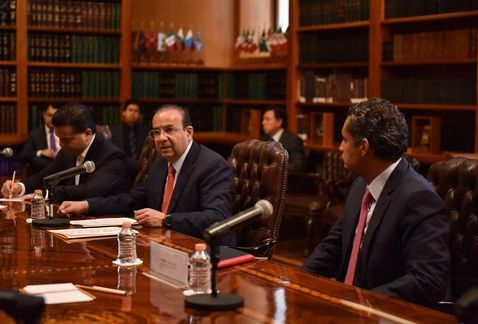 Navarrete Prida se reúne con presidentes de partidos