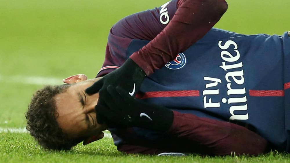 Neymar será operado en Brasil