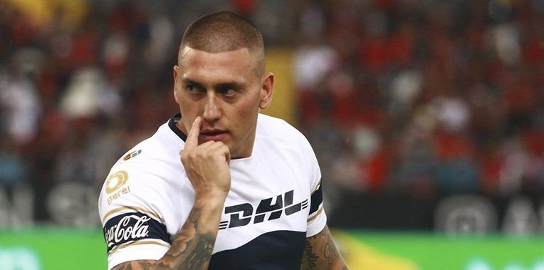 Nicolás Castillo sube polémica imagen a Instagram