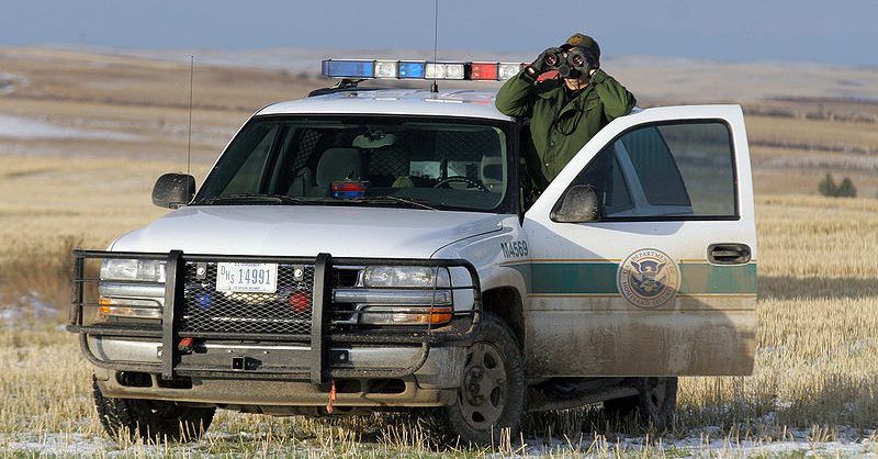 Demandan a Patrulla Fronteriza por instalar cámara de vigilancia en propiedad privada Demandan a Patrulla Fronteriza por instalar cámara de vigilancia en propiedad privada