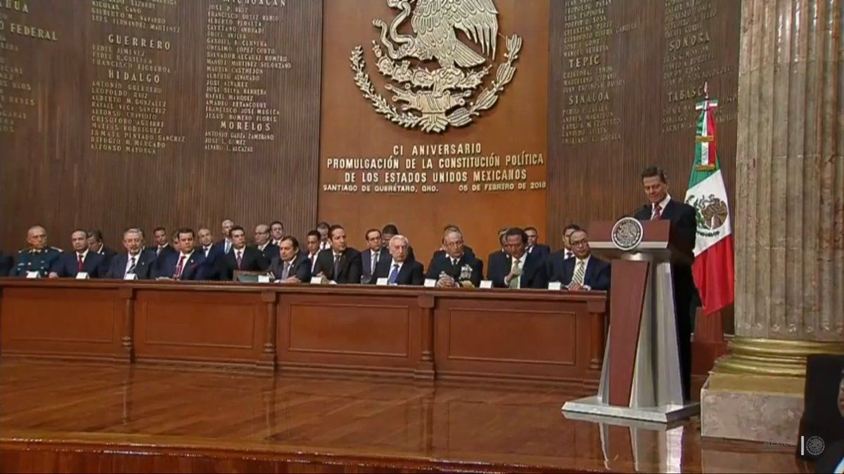 Constitución mexicana fuente de certeza y guía para el futuro: Peña Nieto