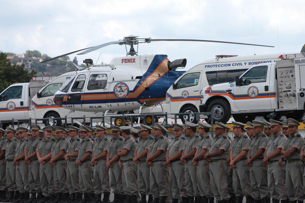 Protección Civil de Jalisco revisa edificios tras sismos