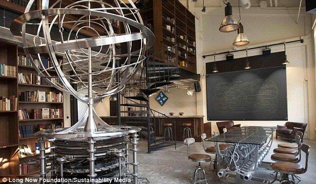 Arman reloj que funcionará por 10 mil años