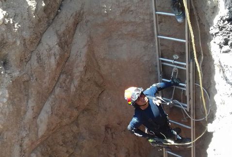 Rescatan a menor que cayó a pozo en Guanajuato