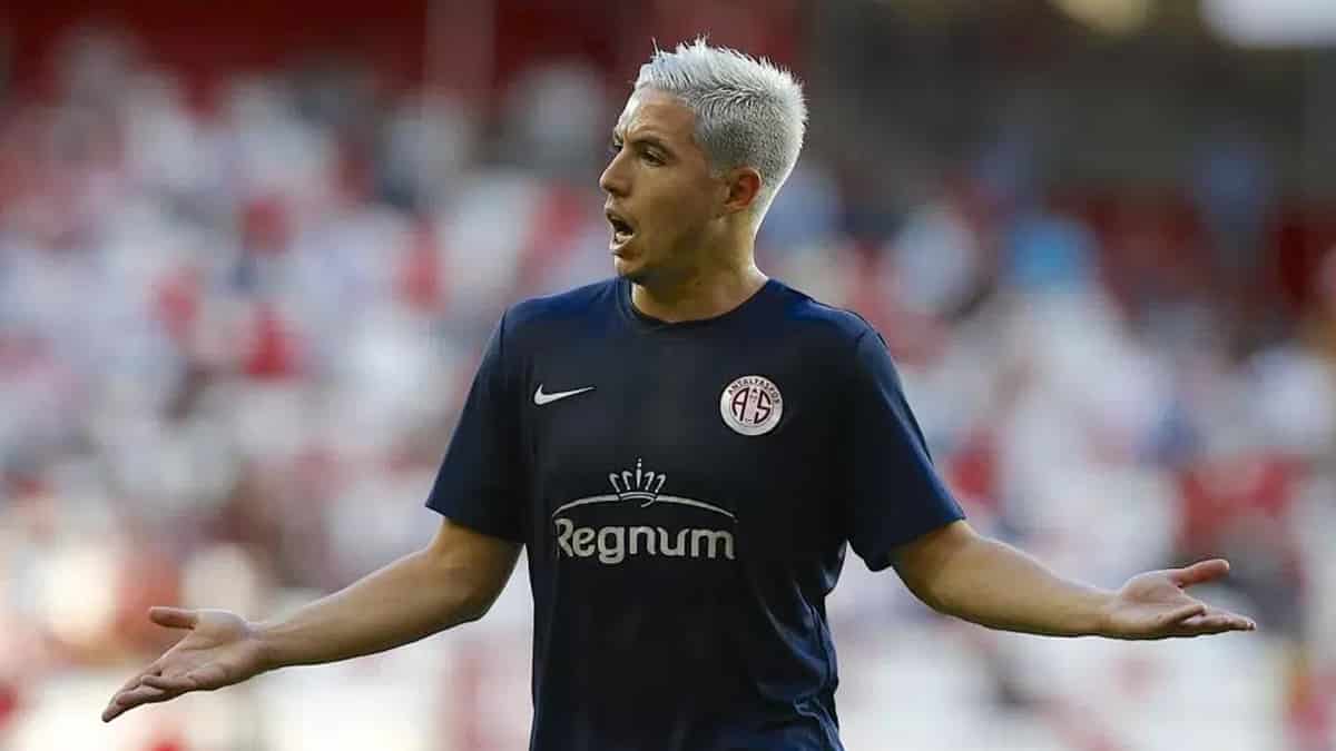 Suspenden por seis meses a Samir Nasri