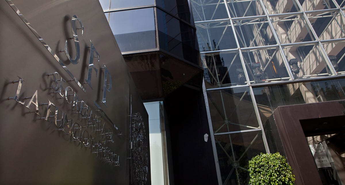 PGR investiga fraude en Programa 65 y Más de Sedesol