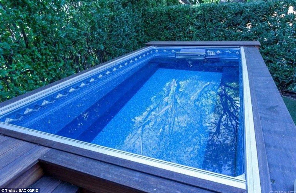 Charlie Sheen pone a la venta su mansión en Beverly Hills - sheen-7