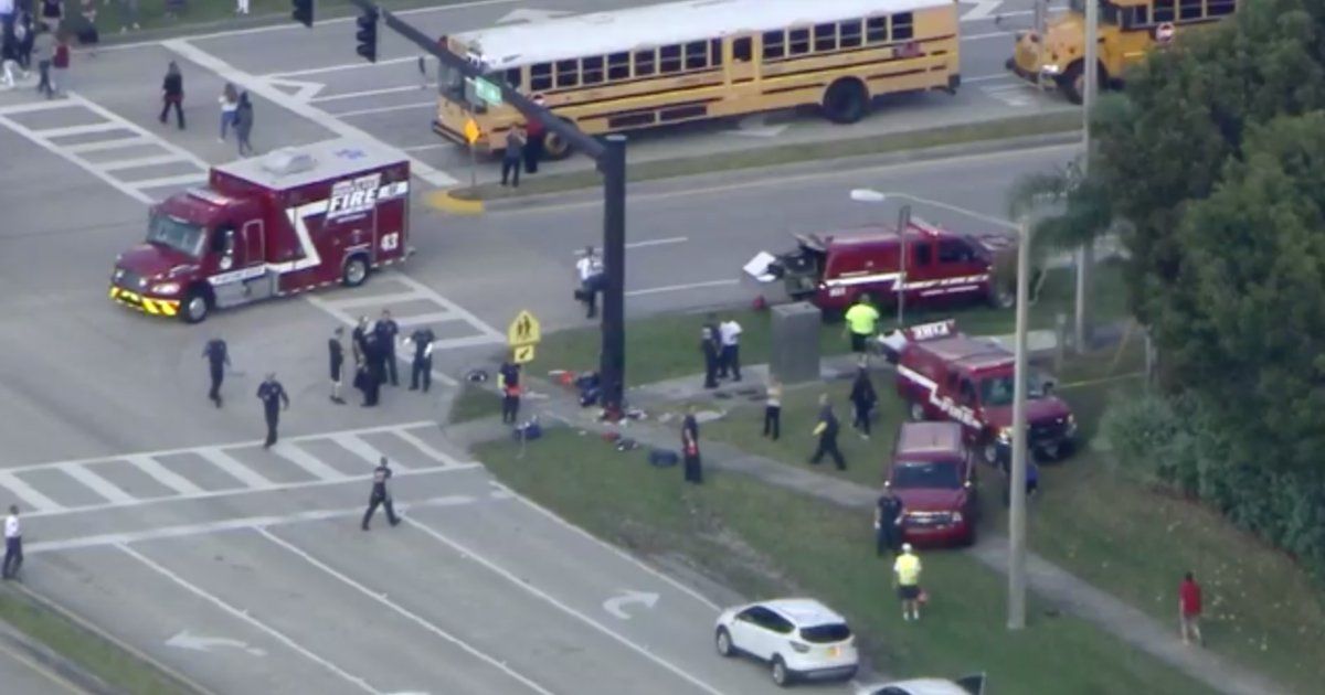 Tiroteo en escuela de Florida deja al menos 17 muertos