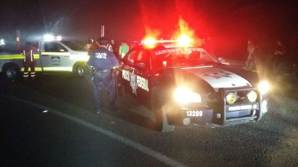 Volcadura de autobús deja tres muertos en la Autopista Tulancingo-Tihuatlán