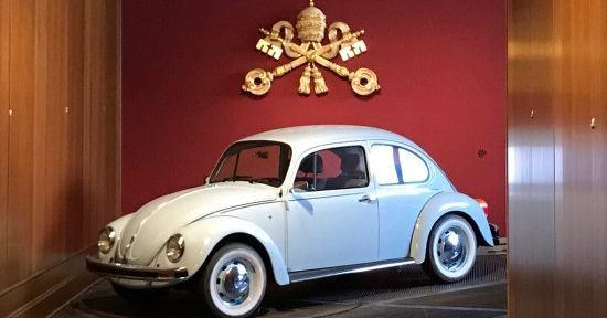 “Vocho” mexicano, de las principales atracciones en museo Vaticano