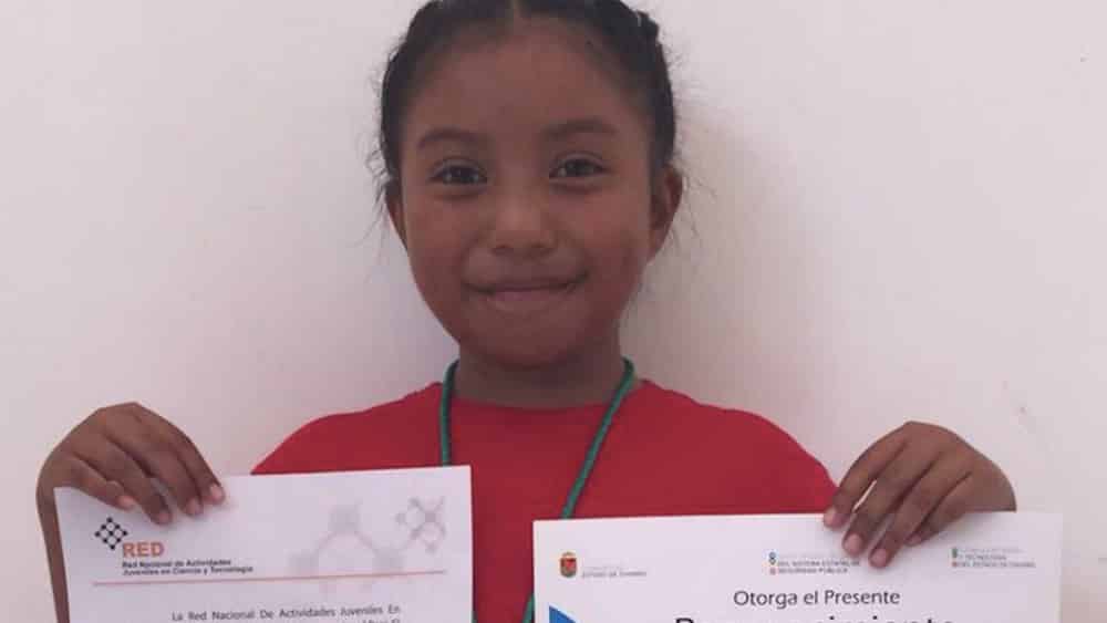 Niña de ocho años gana premio de Ciencia Nuclear en la UNAM