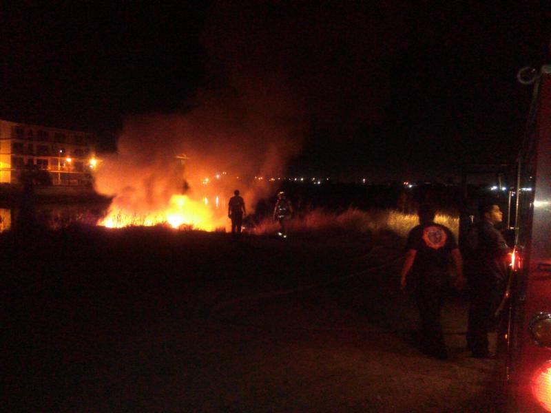 Incendio de yate deja cuatro lesionados en Mazatlán