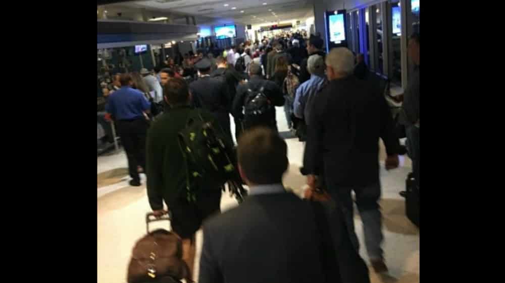 Encuentran maleta sospechosa en aeropuerto de Houston