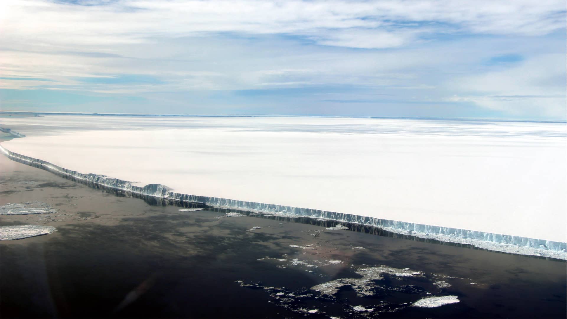 “Evento de calentamiento” lleva a mínimos el hielo del Ártico