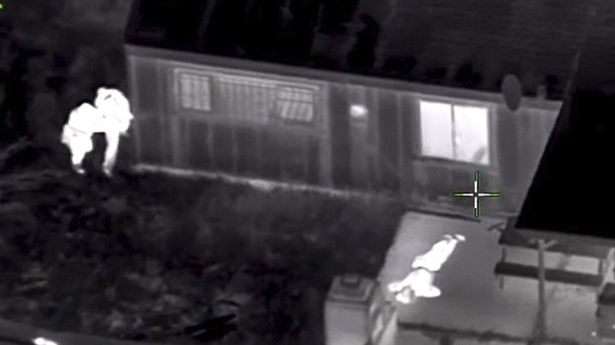 #Video Policías matan a hombre al confundir su teléfono con un arma