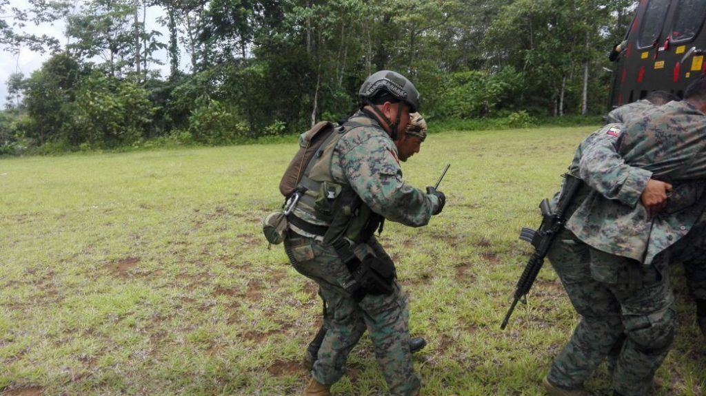 Ataque en frontera Ecuador-Colombia deja tres militares muertos