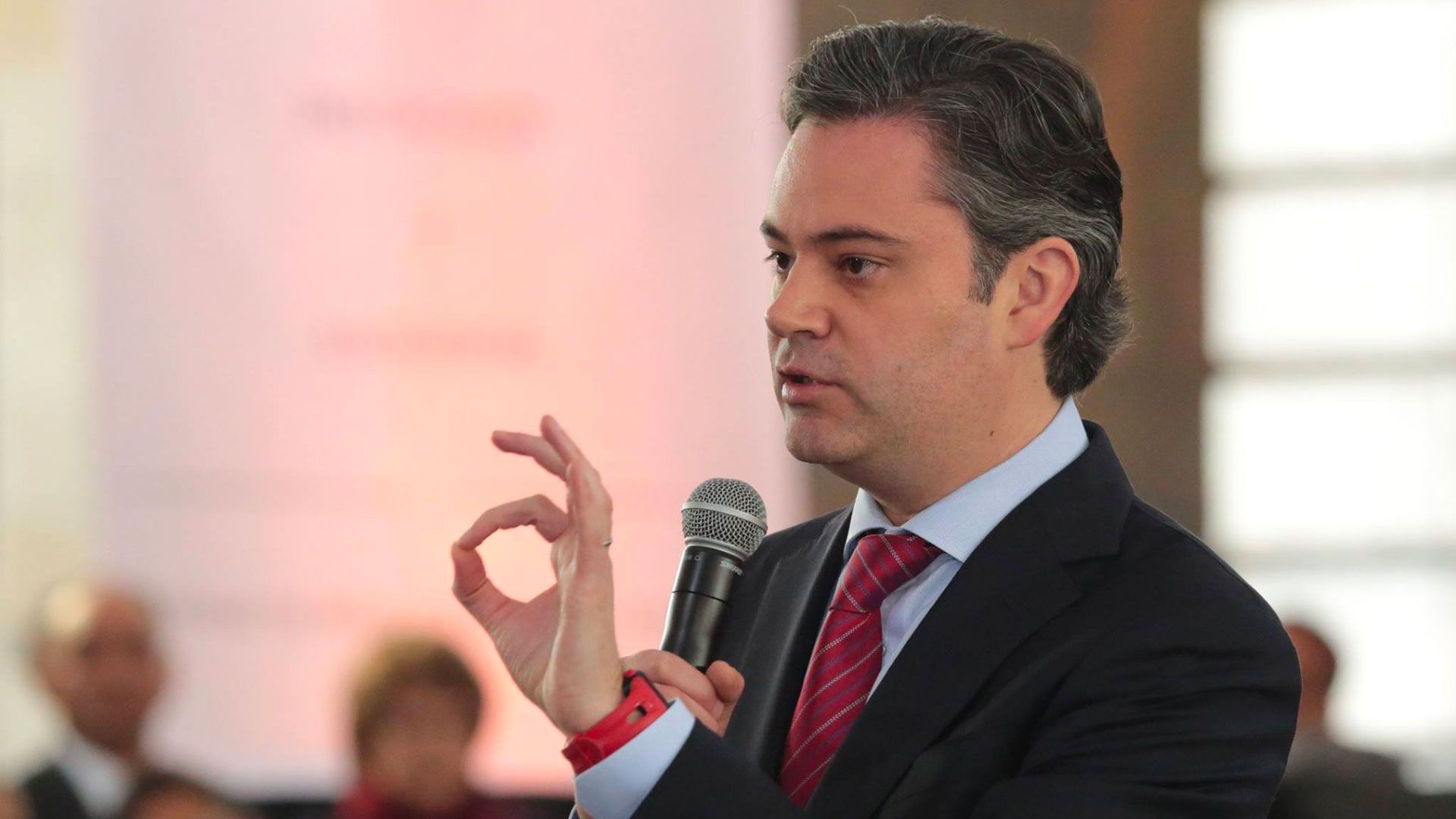 Nuño defiende reforma educativa y lamenta alianza CNTE-AMLO