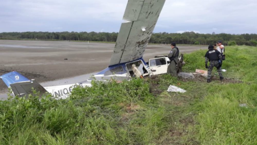 Bajo custodia dos tripulantes mexicanos tras accidente aéreo en Ecuador