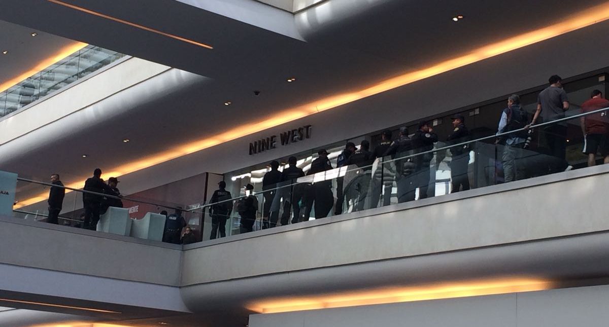 Inducen coma a sujeto que asesinó a su expareja en Reforma 222