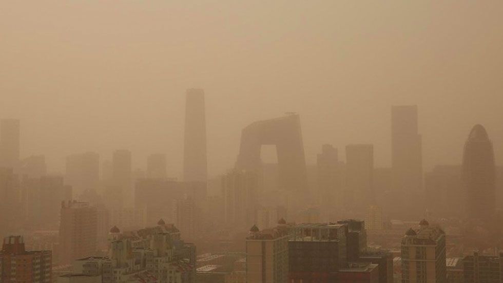 #Video Tormenta de arena cubre parte de China