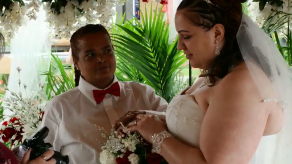 Pareja se casa en Walmart de Estados Unidos