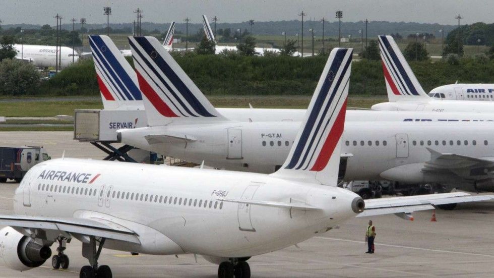 Cancela Air France cuarta parte de sus vuelos por huelga