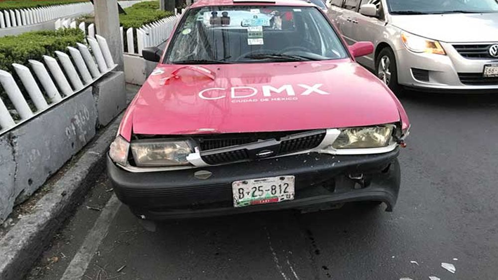 Carambola de ocho vehículos en Calzada de Tlalpan