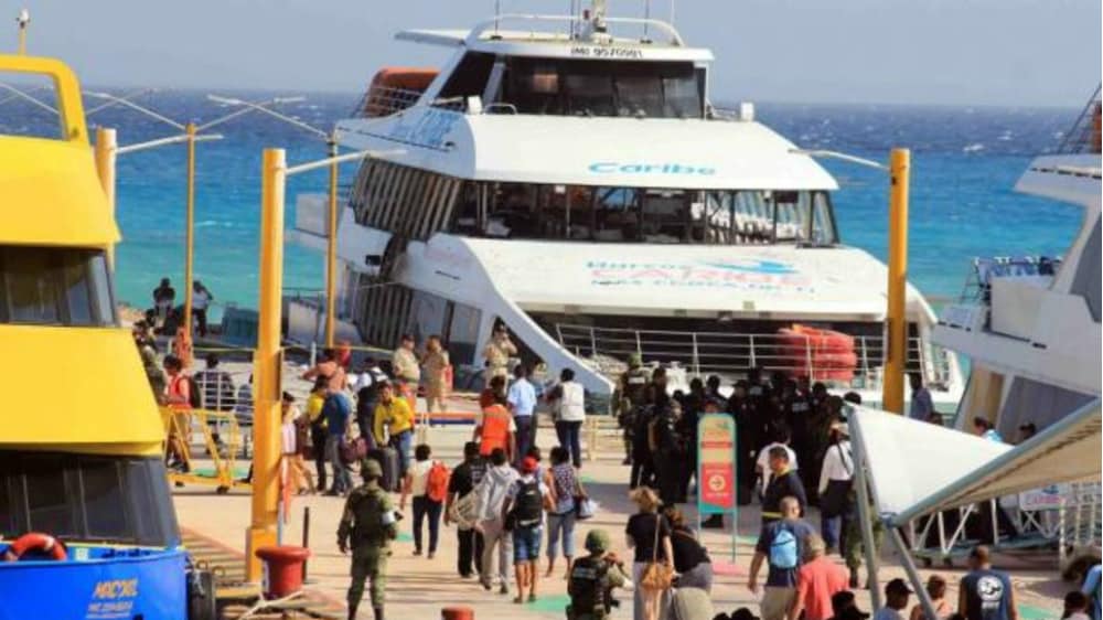 Indaga PGR explosión en embarcación del padre de Roberto Borge