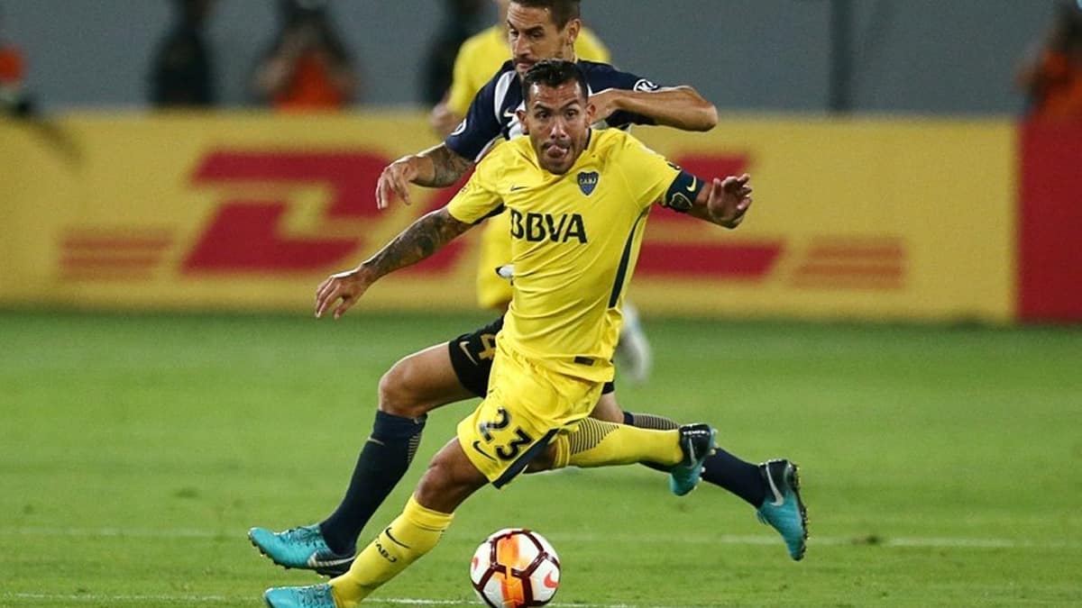 Carlos Tevez aparece en investigación sobre lavado de dinero de los Kirchner